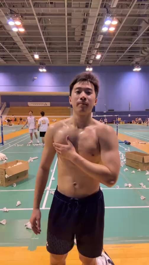 Post 4 by Tse Ying Suet on Instagram (video)
