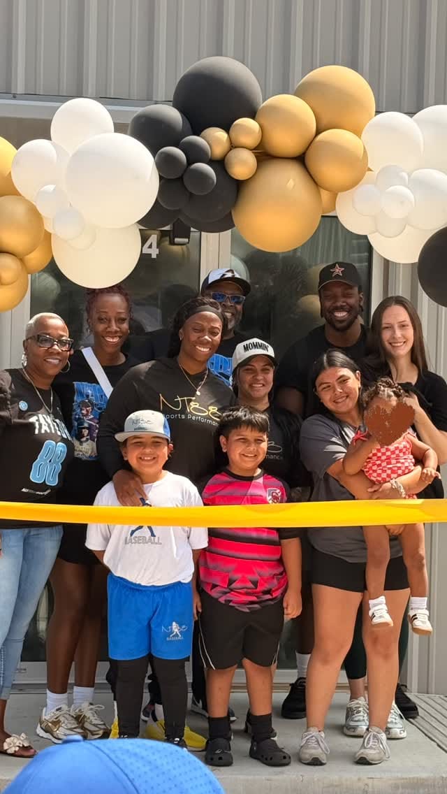 Post 2 by Nadia Taylor on Instagram (video)