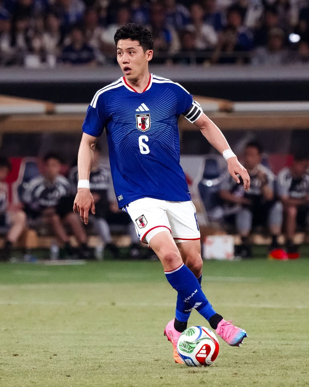 Post 4 by 遠藤 航 (Wataru Endo) on Instagram (carousel)