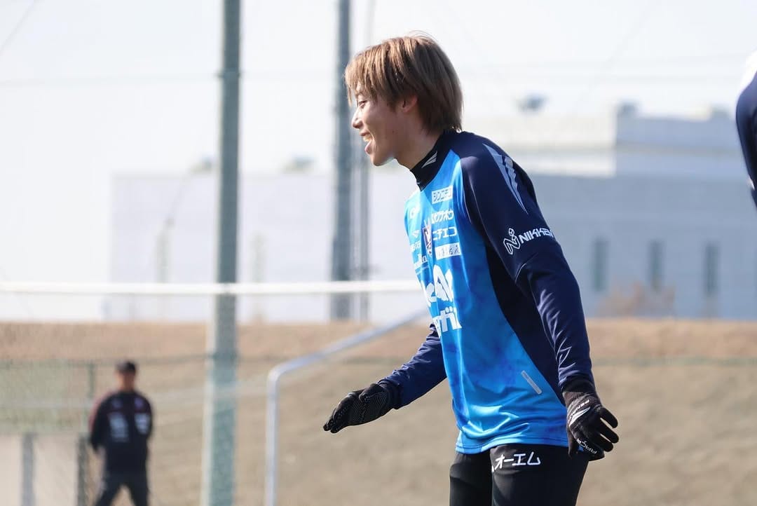Post 8 by Igawa Sora/井川空 on Instagram (carousel)