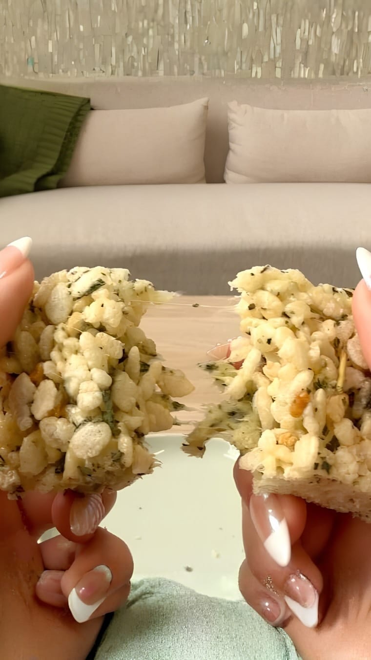 Post 8 by Senbird Tea on Instagram (video)