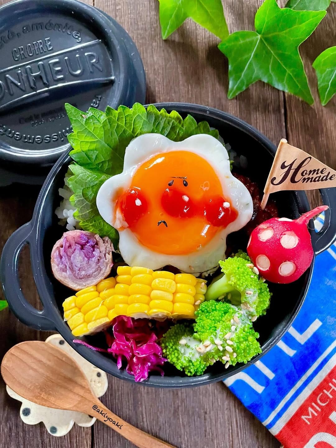 Post 4 by ✩*akiyo*✩*॰¨̮ キャラ弁❤︎お弁当❤︎obento on Instagram (carousel)