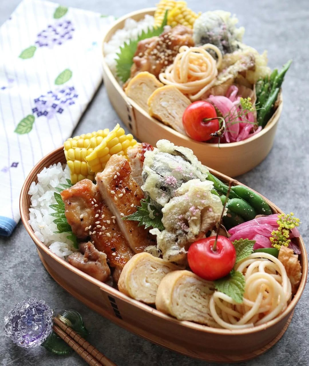 Post 2 by アシュママ　息子とパパに作るお弁当 on Instagram (carousel)