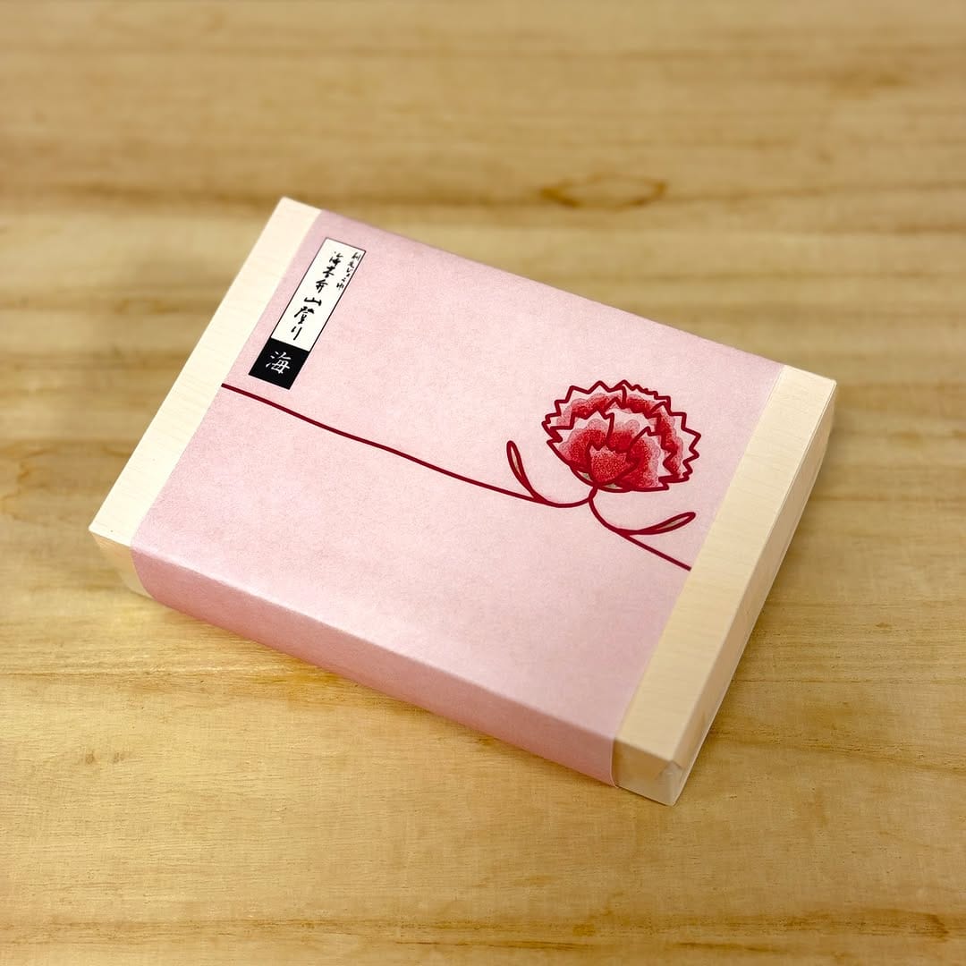 Post 2 by 刷毛じょうゆ 海苔弁山登り[公式] on Instagram (carousel)