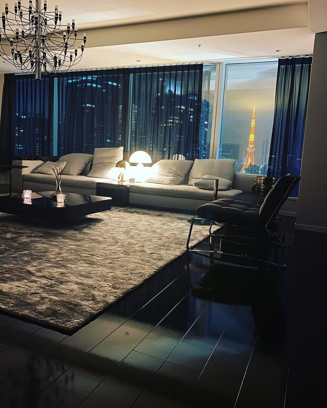 Post 10 by yuzawa clinic 代表 湯澤勇典 二重整形/埋没法/目頭切開 on Instagram (image)