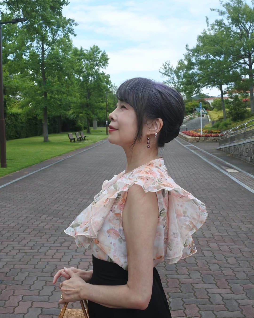 Post 4 by STR.YURIKO｜神戸発 50代ファッション on Instagram (carousel)