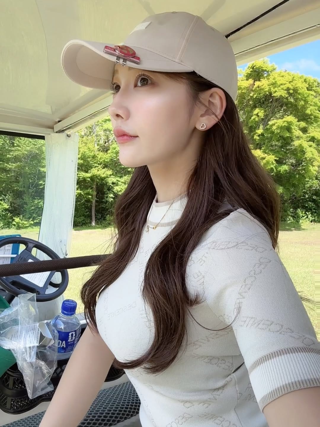 Post 8 by mami on Instagram (carousel)