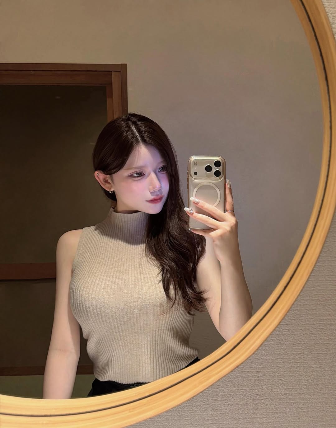 Post 2 by hana on Instagram (carousel)