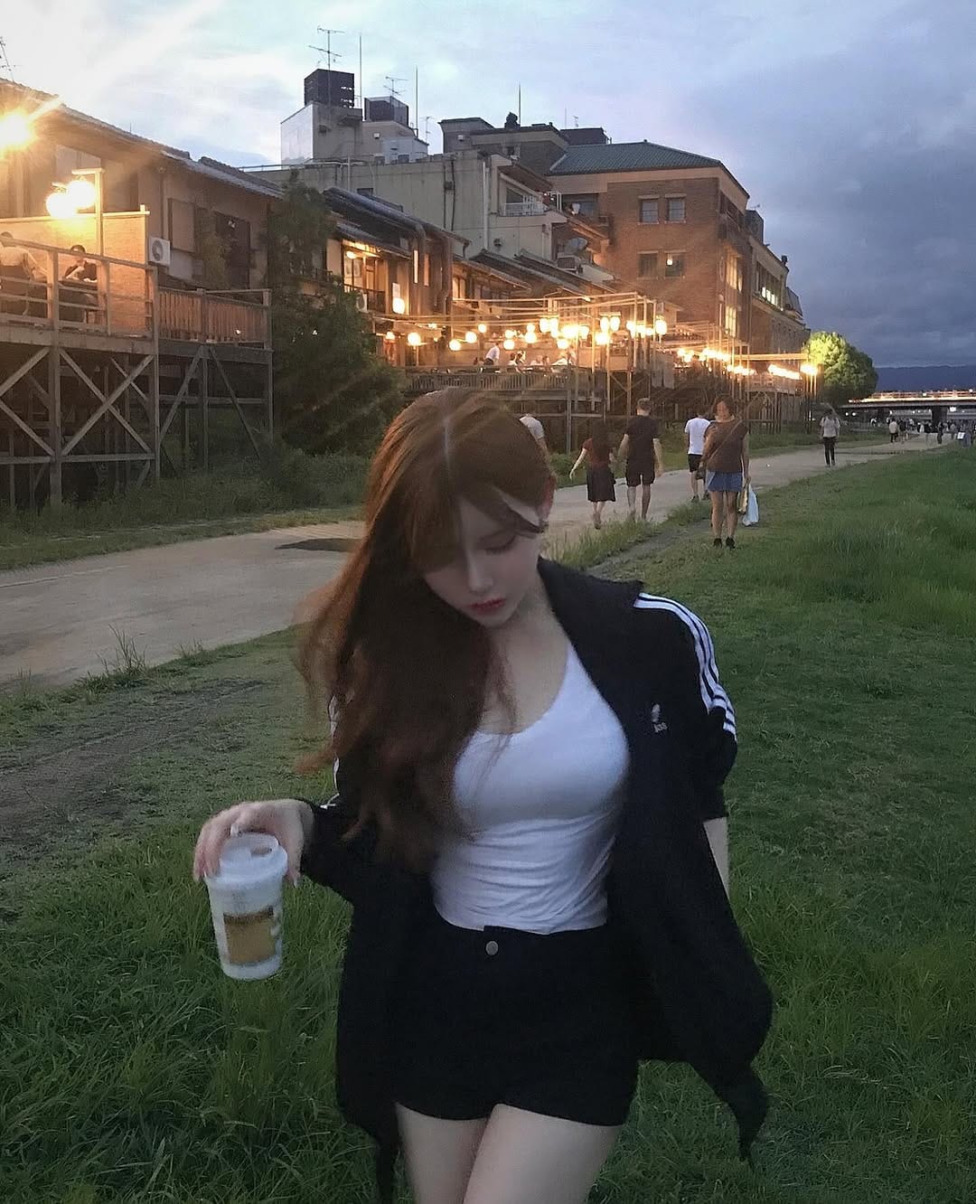 Post 9 by hana on Instagram (carousel)