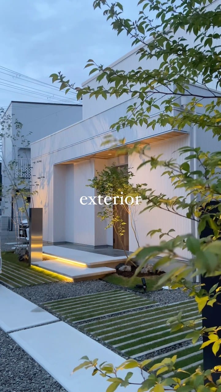 Post 10 by 𝖺𝗒𝖺𝗇𝖺  − 植物と照明と暮らす− on Instagram (video)