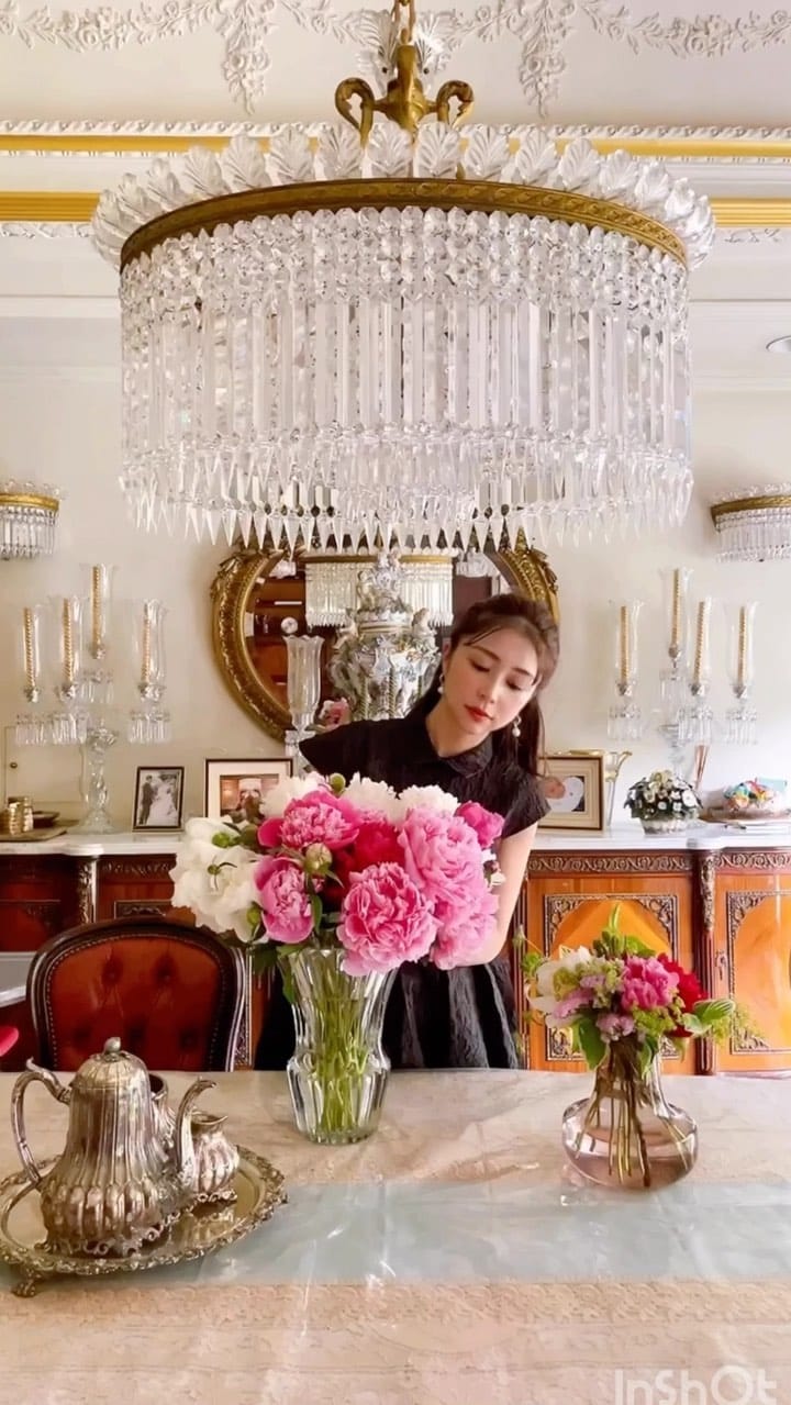 Post 10 by SAORI.MIYOSHI on Instagram (video)