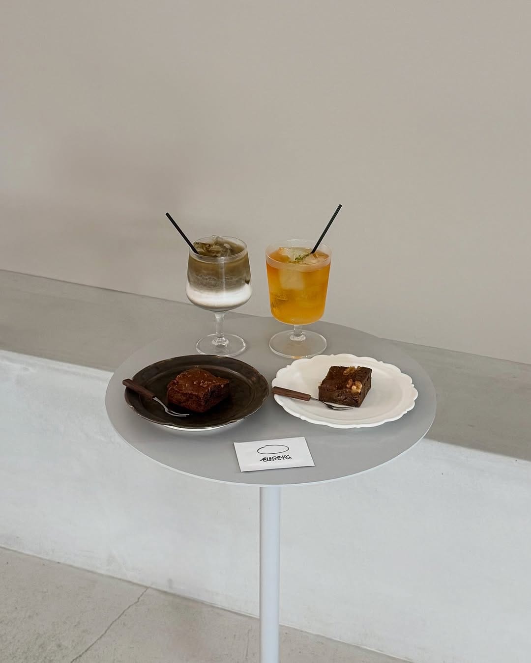 Post 1 by りさ｜名古屋淡色カフェ/ｷﾚｲめ淡色ｺｰﾃﾞ on Instagram (carousel)