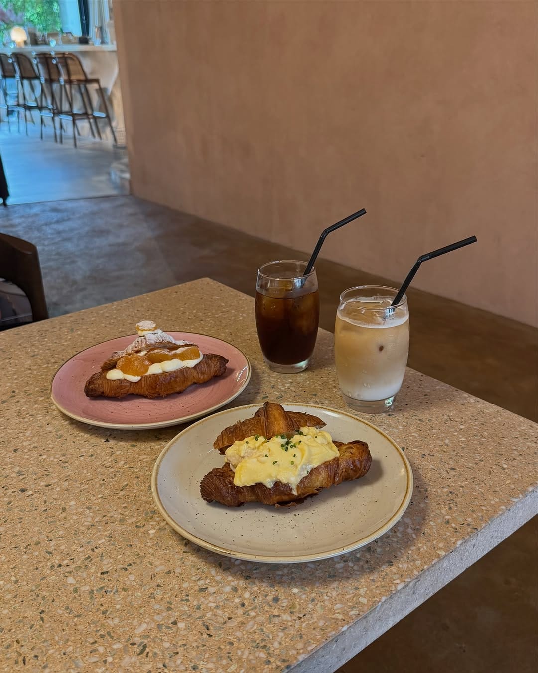 Post 5 by りさ｜名古屋淡色カフェ/ｷﾚｲめ淡色ｺｰﾃﾞ on Instagram (carousel)