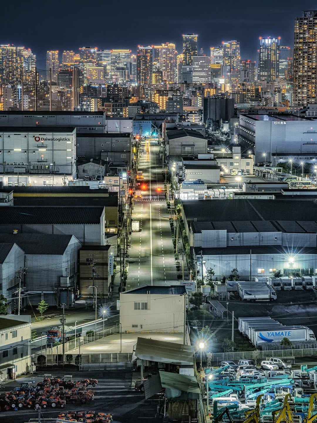 Post 1 by やんま　この空の続く場所にいますか on Instagram (image)