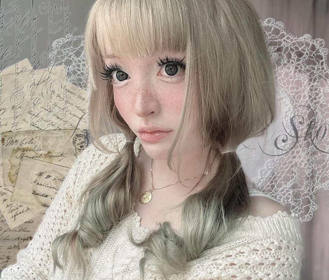Post 2 by イーヴちゃん | Evie ♡ on Instagram (carousel)