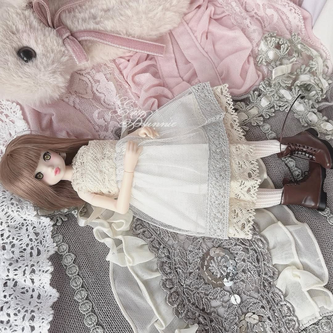 Post 3 by イーヴちゃん | Evie ♡ on Instagram (carousel)