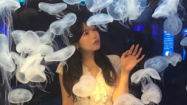 Post 7 by 𝐦𝐢𝐤𝐮𝐩𝐨𝐧 🌿 on Instagram (video)
