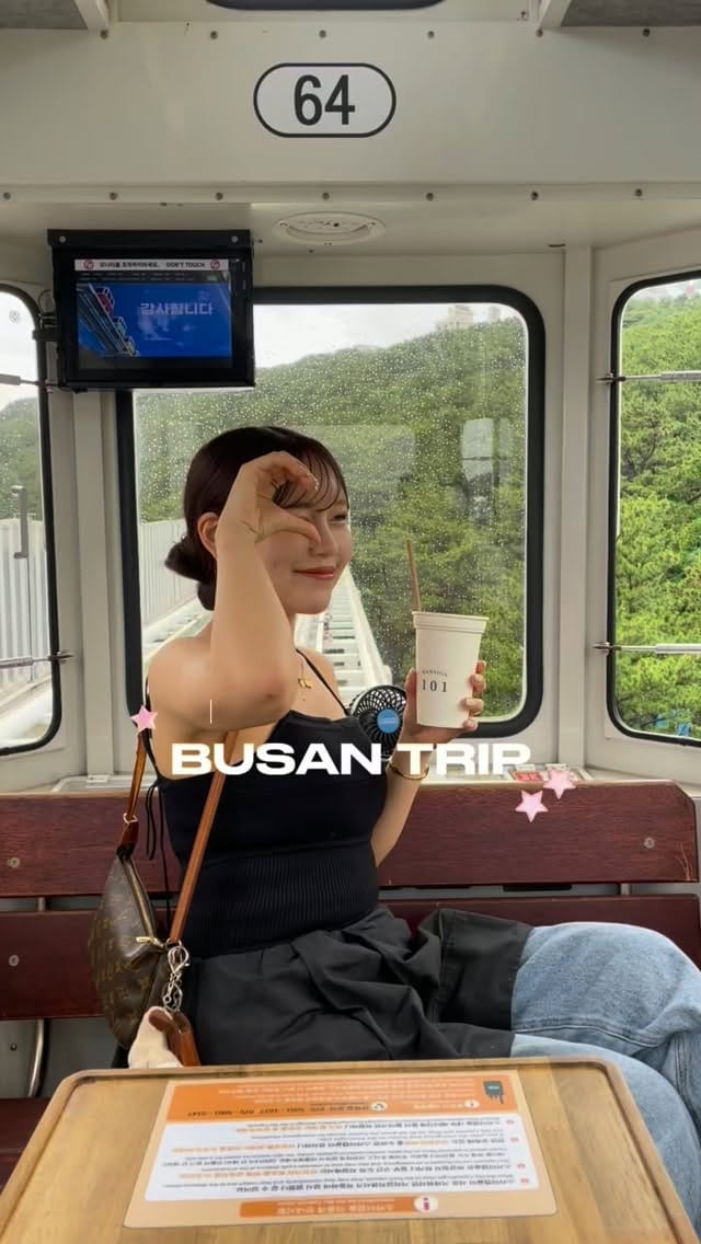 Post 2 by 𝐦𝐢𝐤𝐮𝐩𝐨𝐧 🌿 on Instagram (video)