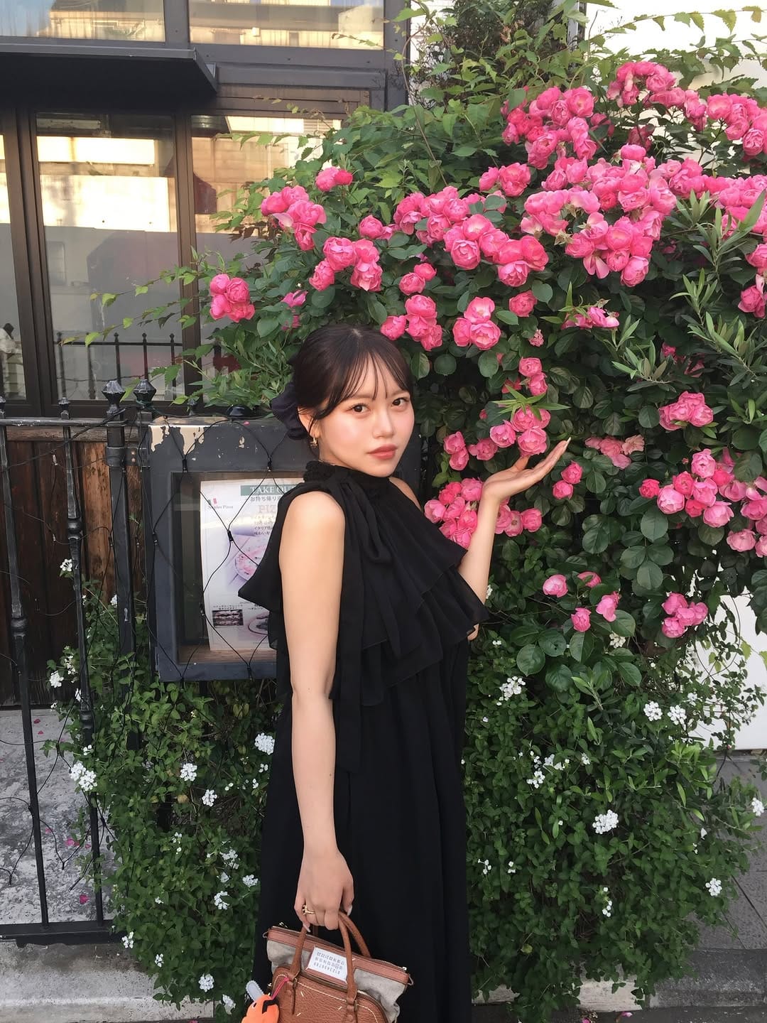 Post 8 by 𝐦𝐢𝐤𝐮𝐩𝐨𝐧 🌿 on Instagram (carousel)