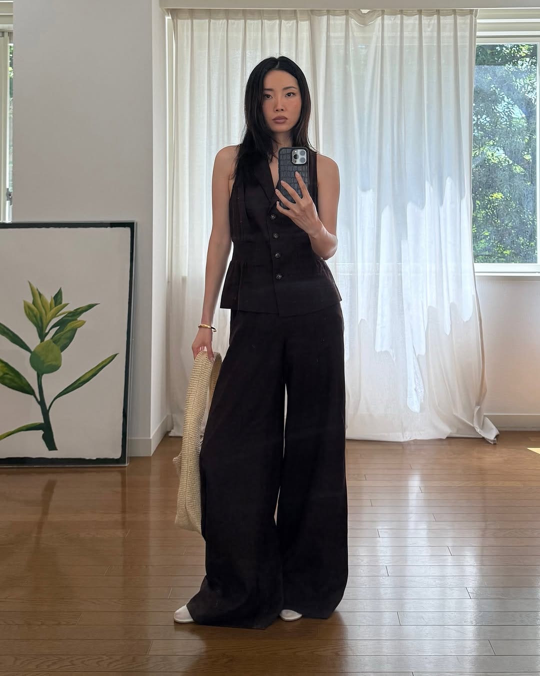 Post 6 by Emma Jang on Instagram (carousel)