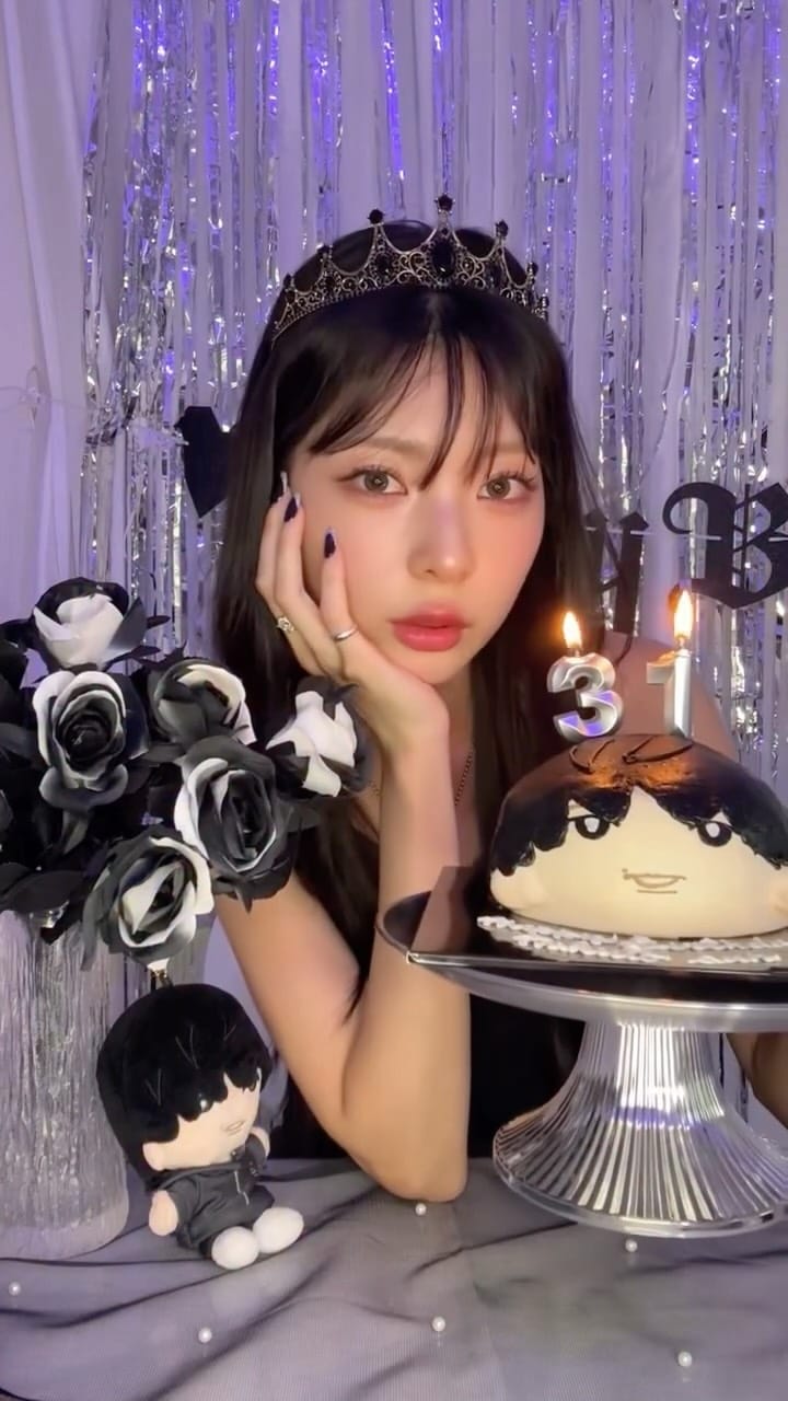 Post 2 by かれんあはは💭🖤 on Instagram (video)