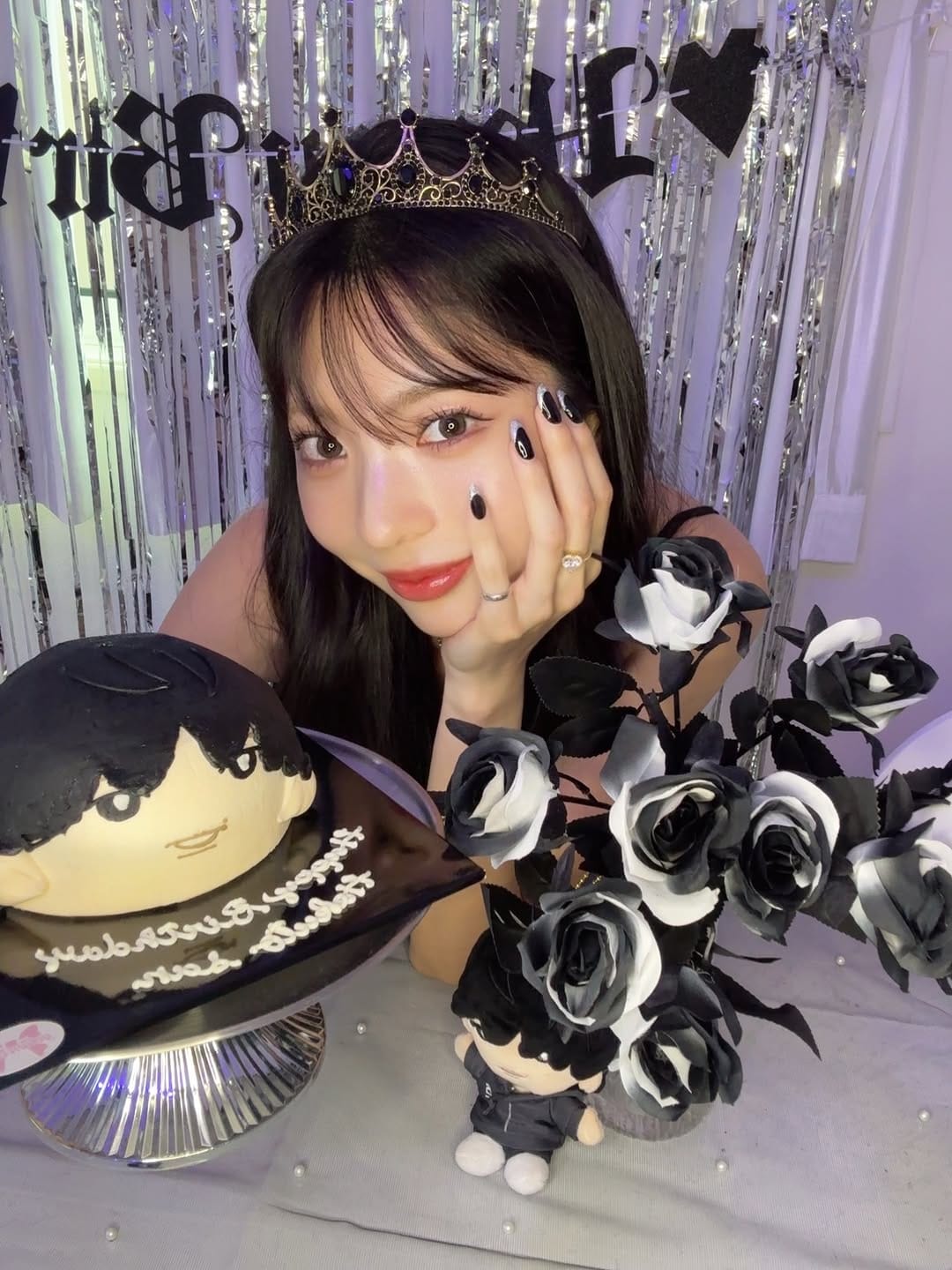 Post 9 by かれんあはは💭🖤 on Instagram (carousel)