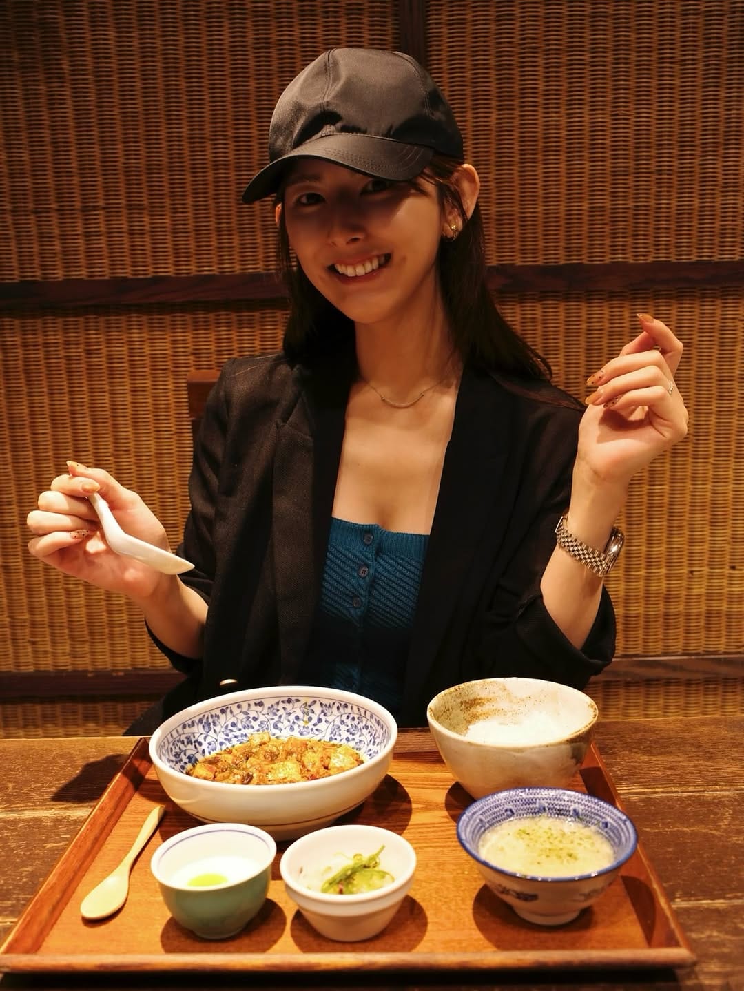 Post 4 by 井上麻衣 MAI INOUE on Instagram (carousel)
