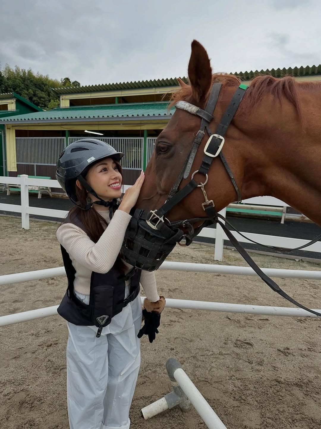 Post 2 by まゆ1986 on Instagram (carousel)