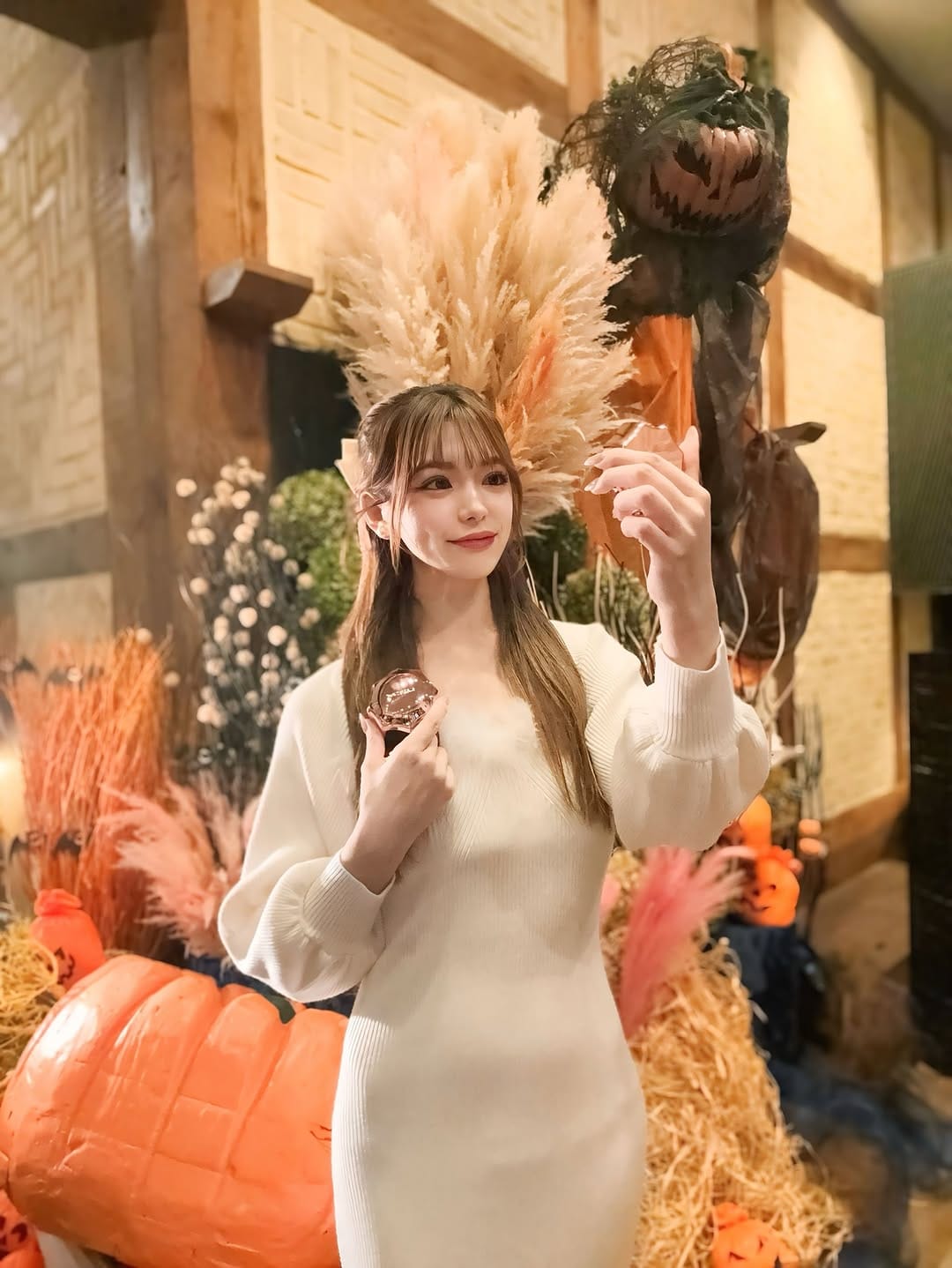 Post 5 by Haru on Instagram (carousel)