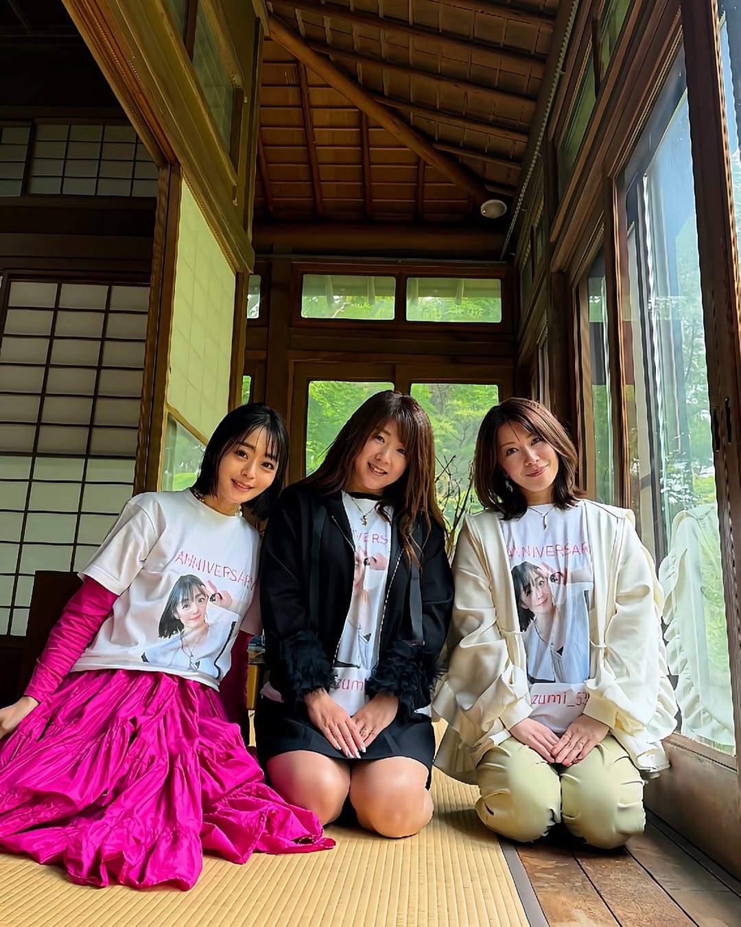 Post 3 by あずみꕤ札幌観光大使・サウナ美魔女・自撮りインスタグラマー on Instagram (carousel)