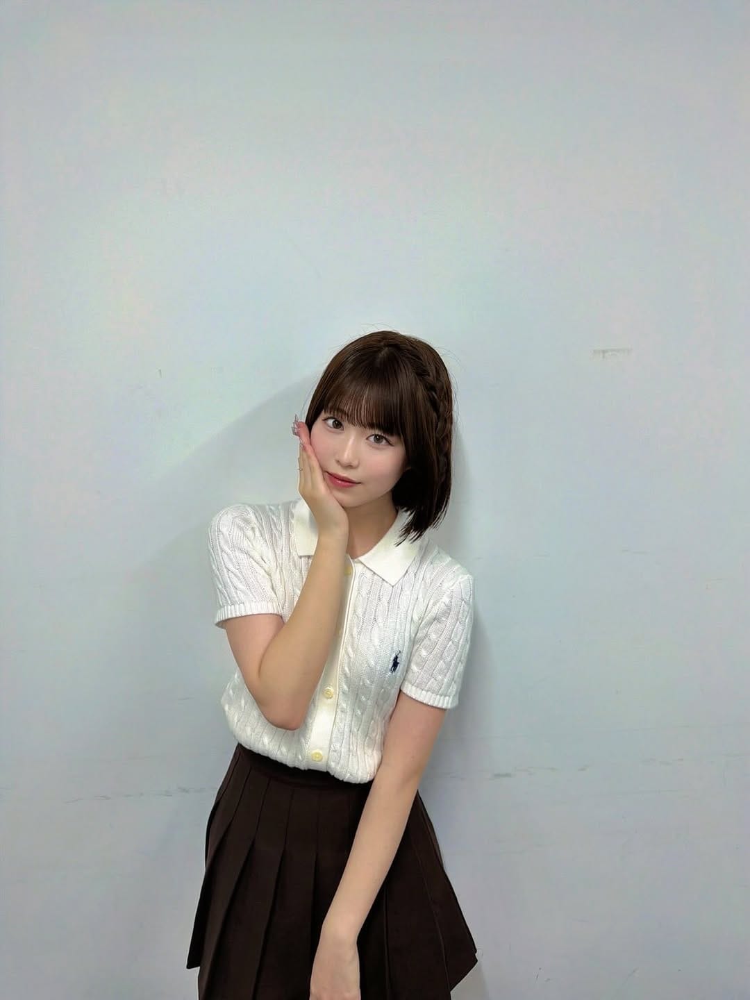 Post 4 by 表 すみれ (おもて すみれ) on Instagram (carousel)
