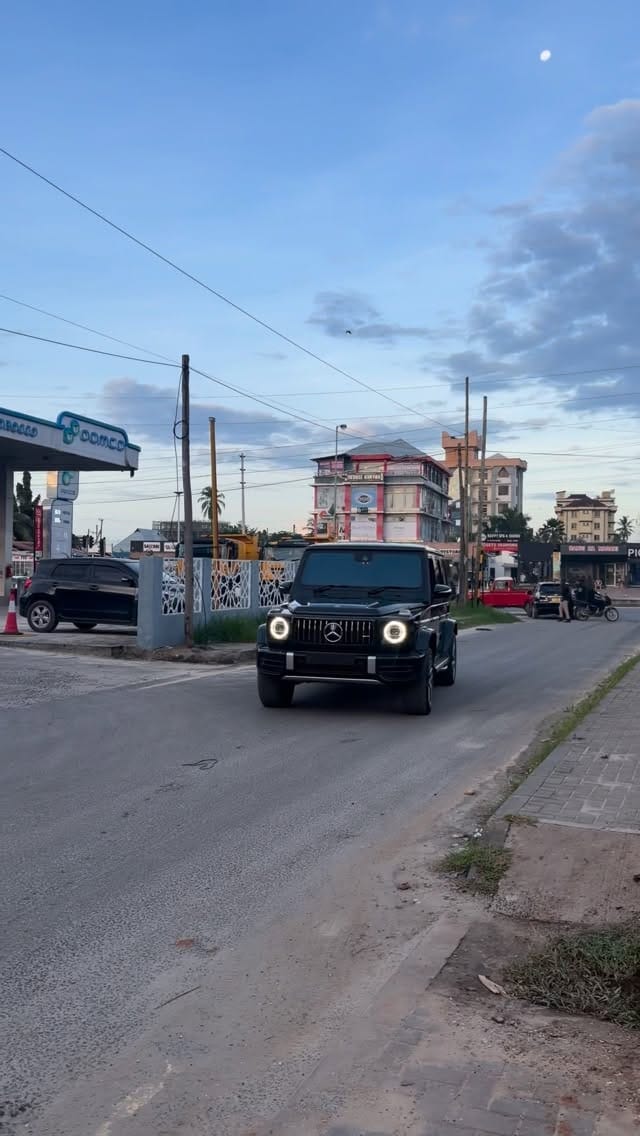 Post 8 by Meshack Mgaya Magari tz🇹🇿🚘🛳 on Instagram (video)