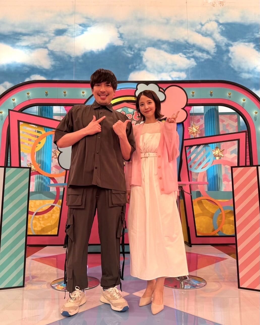 Post 8 by 本郷 杏奈 on Instagram (carousel)