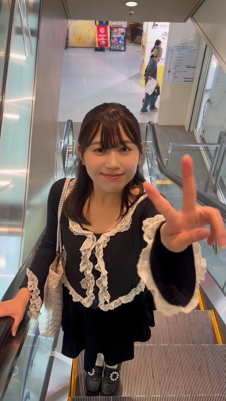 Post 1 by 姫奈楓  ひめなかえで on Instagram (video)