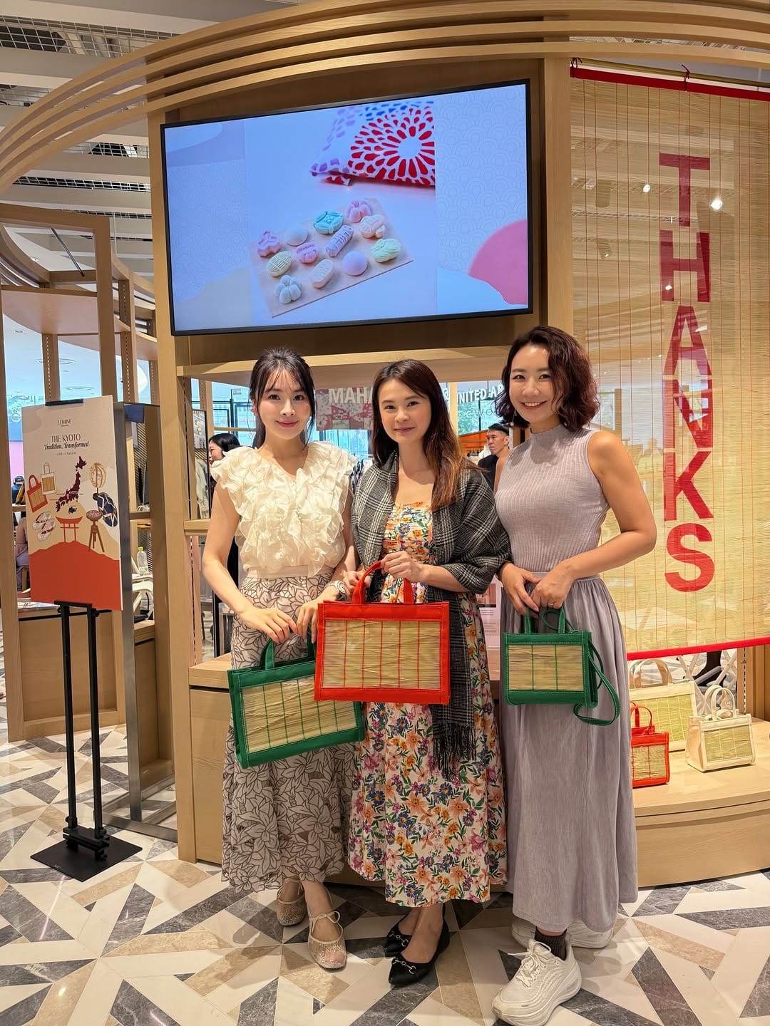 Post 9 by Yanying Toto Deng on Instagram (carousel)