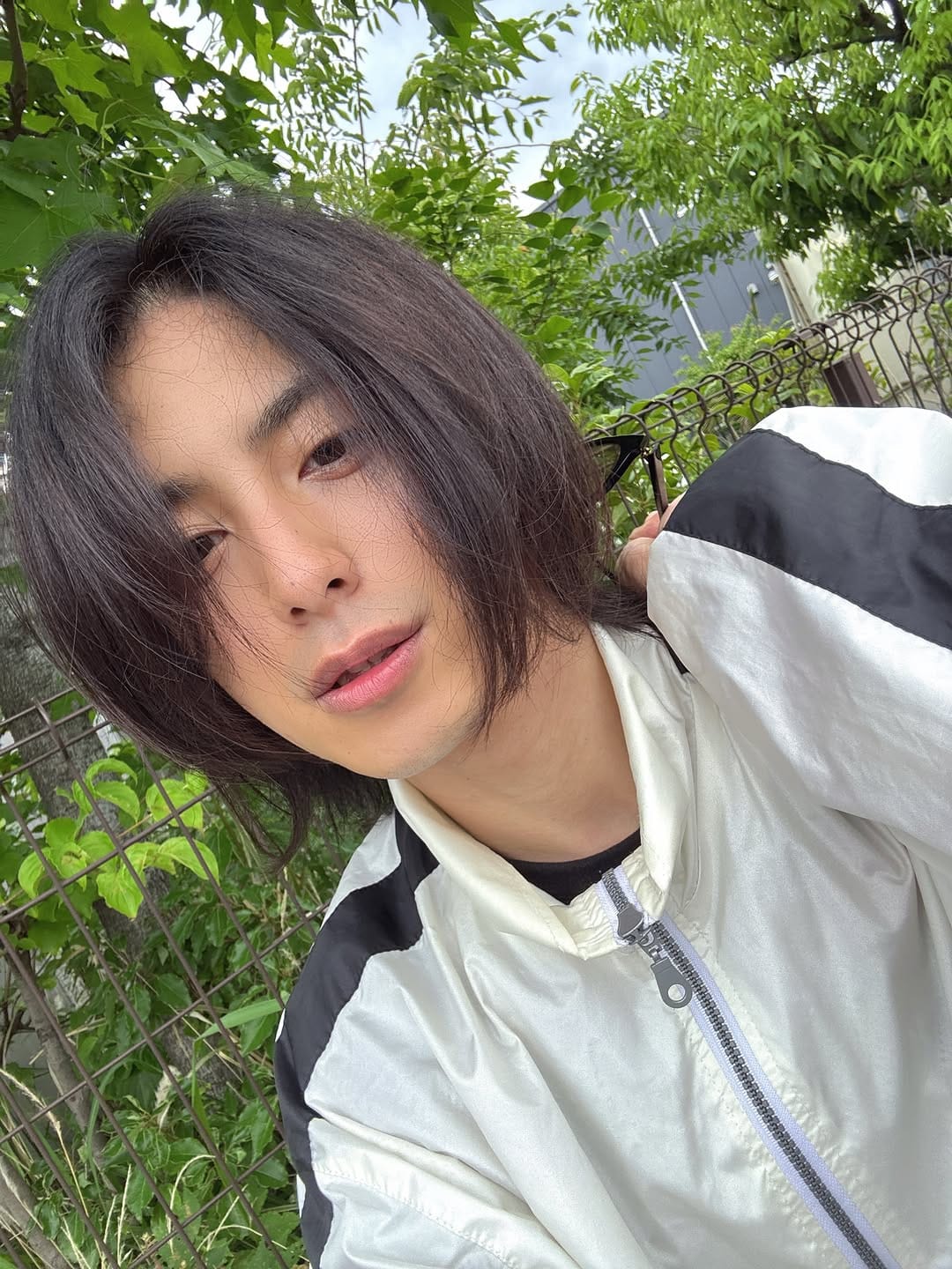 Post 6 by 武子直輝 on Instagram (image)