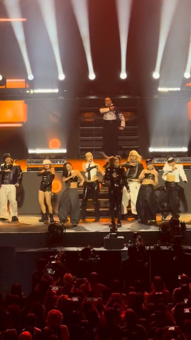Post 8 by QUEEN OF SWAG🦋 on Instagram (video)