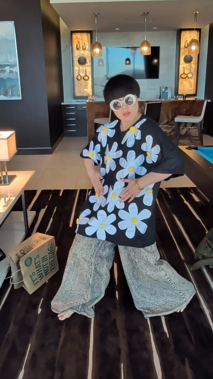 Post 1 by Atsuko Okatsuka on Instagram (video)