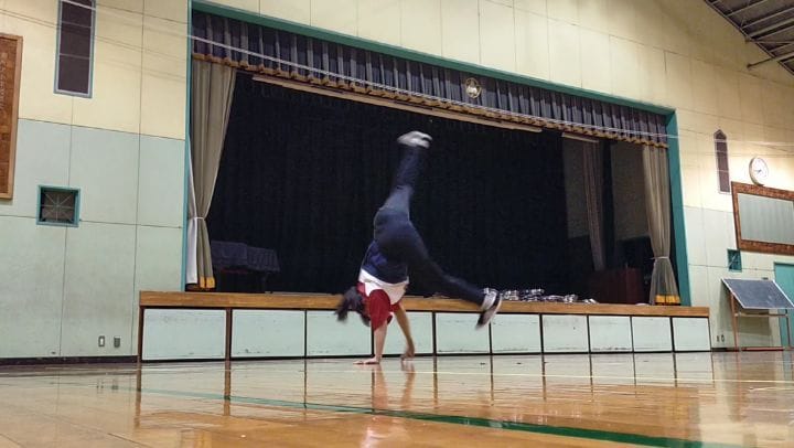 Post 10 by Momone on Instagram (video)
