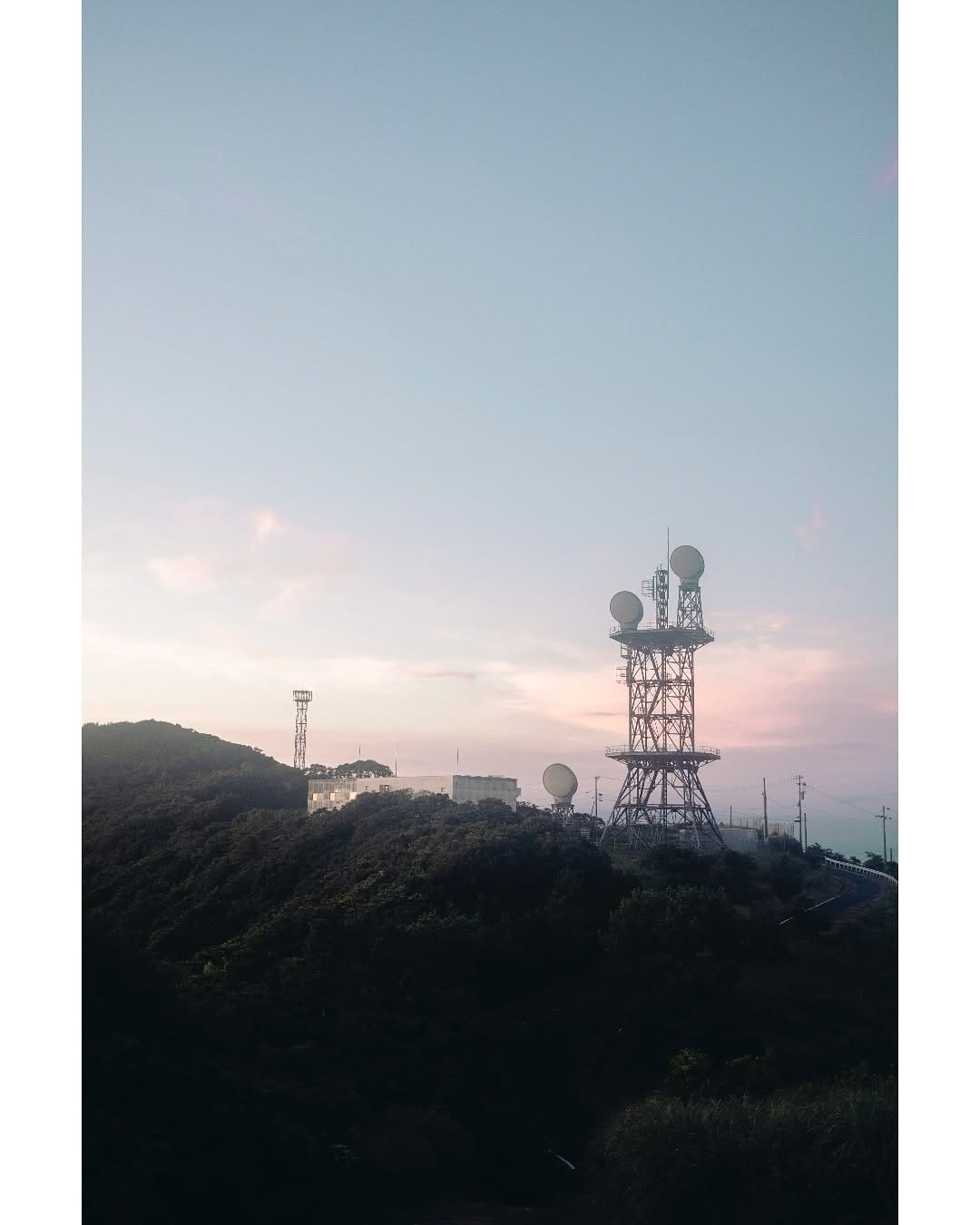 Post 9 by Yuta on Instagram (carousel)