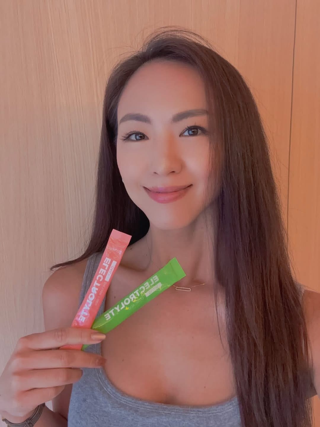 Post 2 by 西内 ひろ Nishiuchi Hiro. on Instagram (carousel)