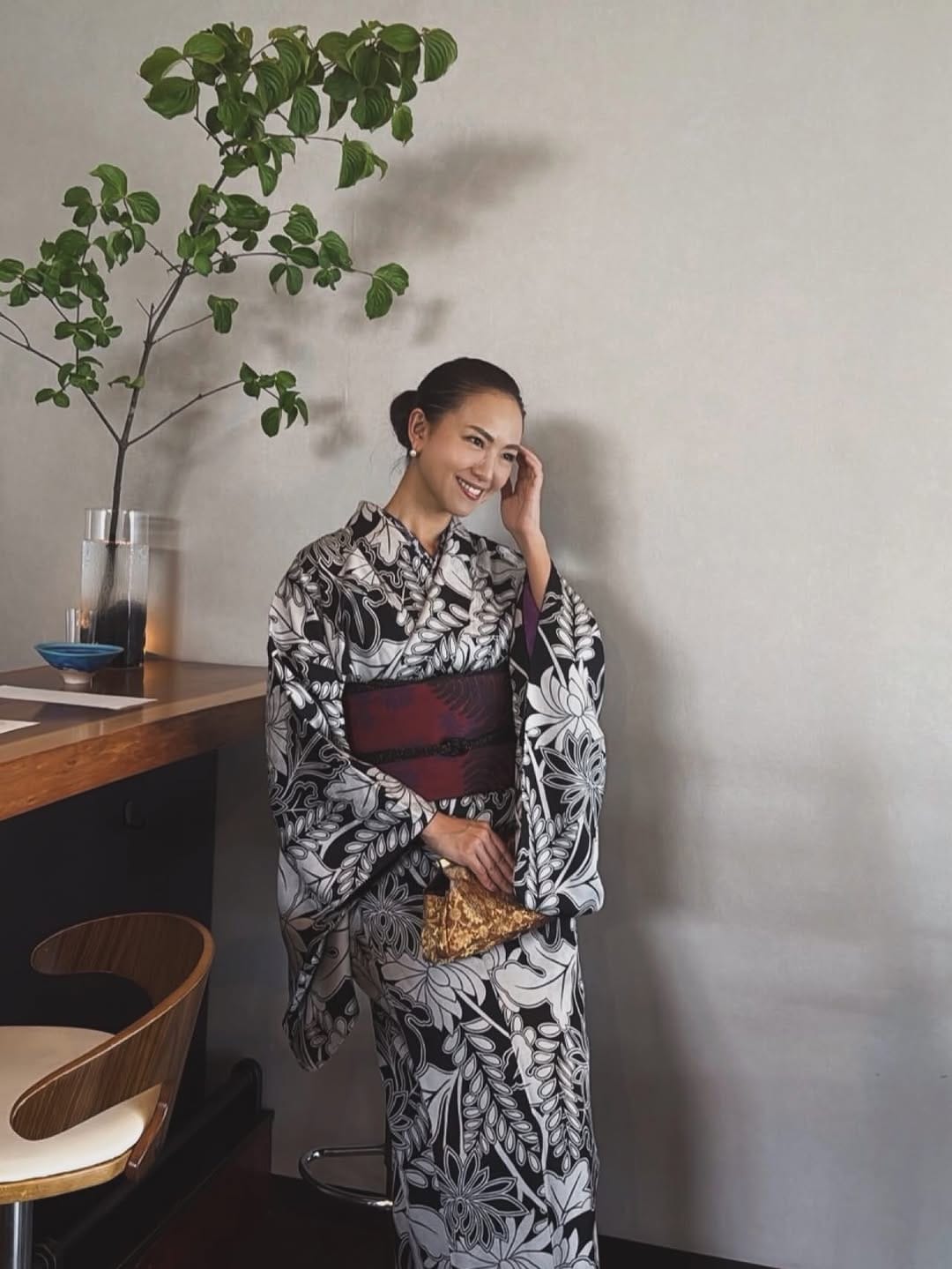 Post 9 by 西内 ひろ Nishiuchi Hiro. on Instagram (carousel)
