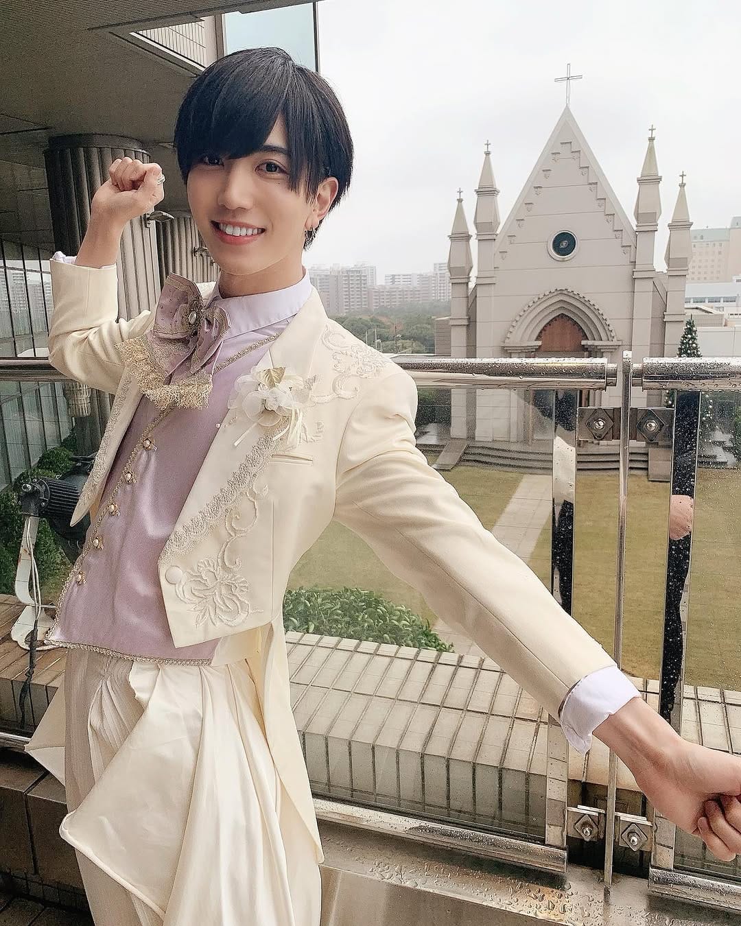Post 10 by ともや on Instagram (carousel)