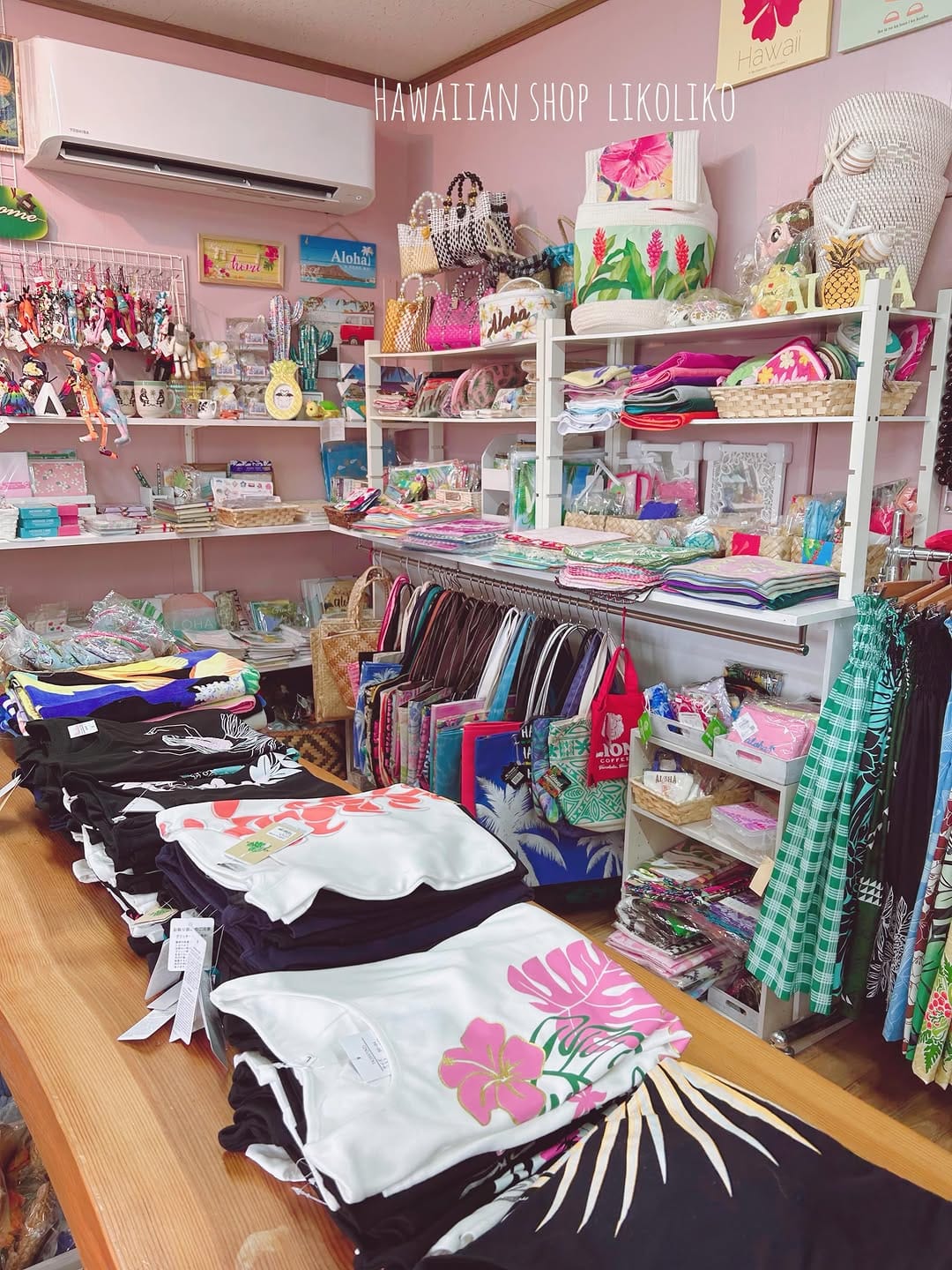 Post 5 by Hawaiianshop likoliko on Instagram (image)