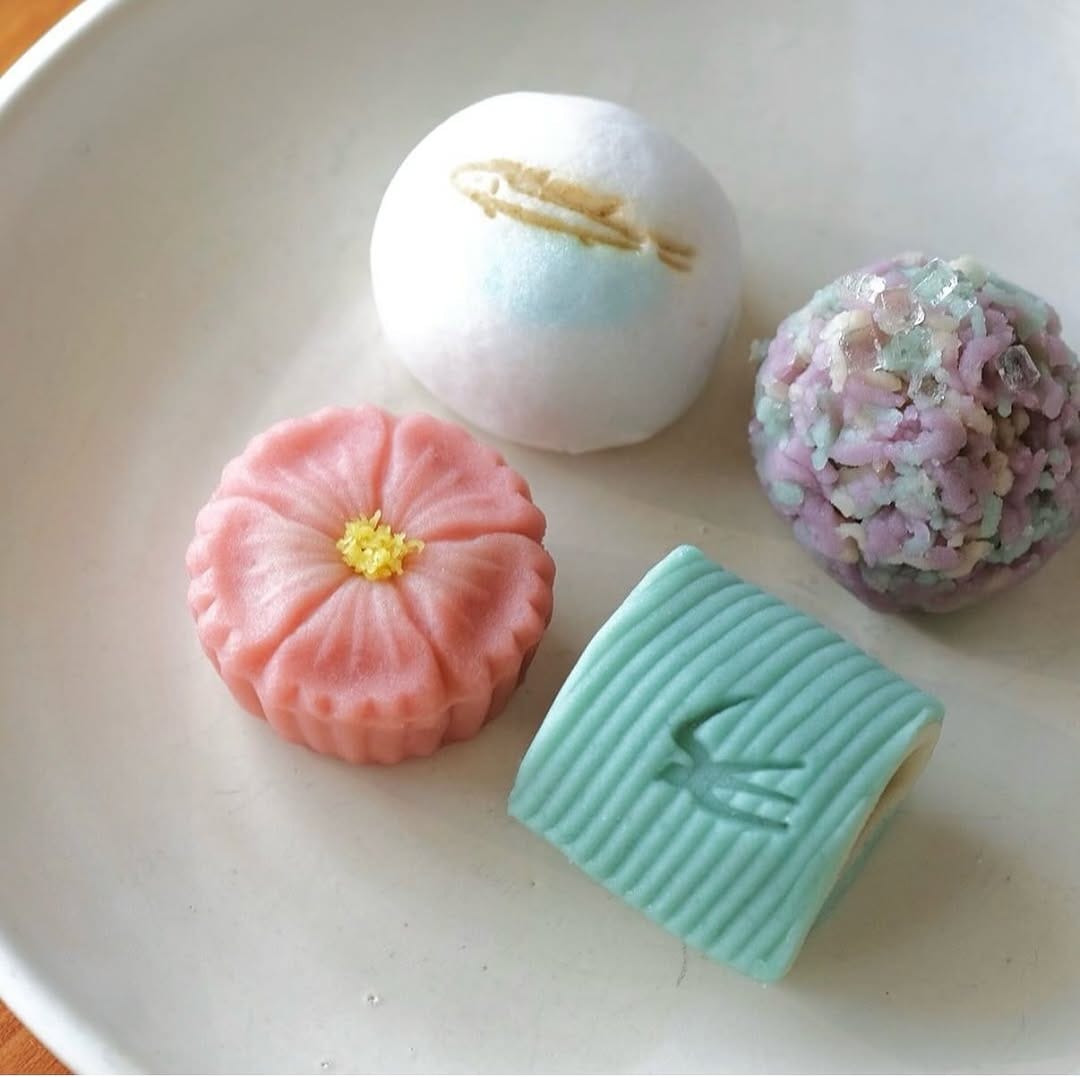 Post 7 by 奈良で400年続く老舗和菓子屋【本家菊屋】 on Instagram (image)