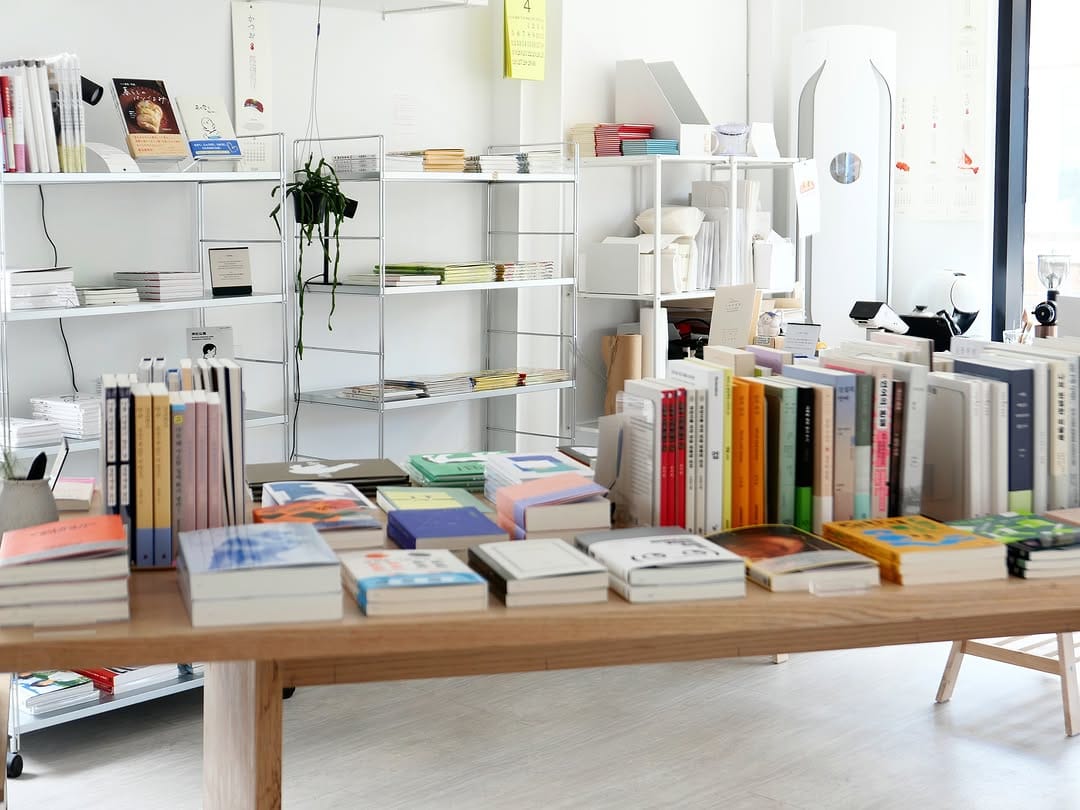 Post 9 by 시작의 서점 Prologue bookstore on Instagram (carousel)