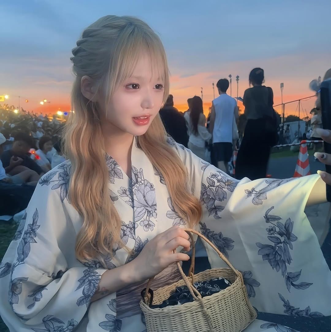 Post 10 by 루카 ルカちゃん♡ on Instagram (carousel)