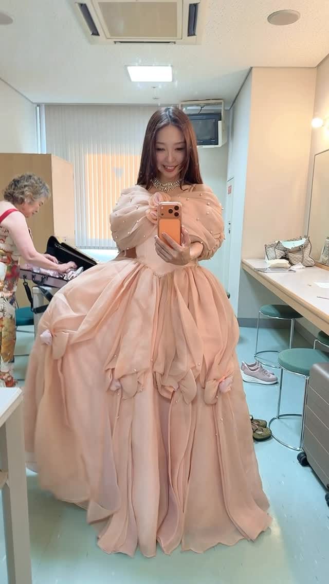 Post 9 by 美輪 on Instagram (video)