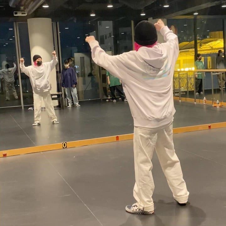 Post 9 by 👑MIKU🌹popping🍿kyoto👑 on Instagram (carousel)