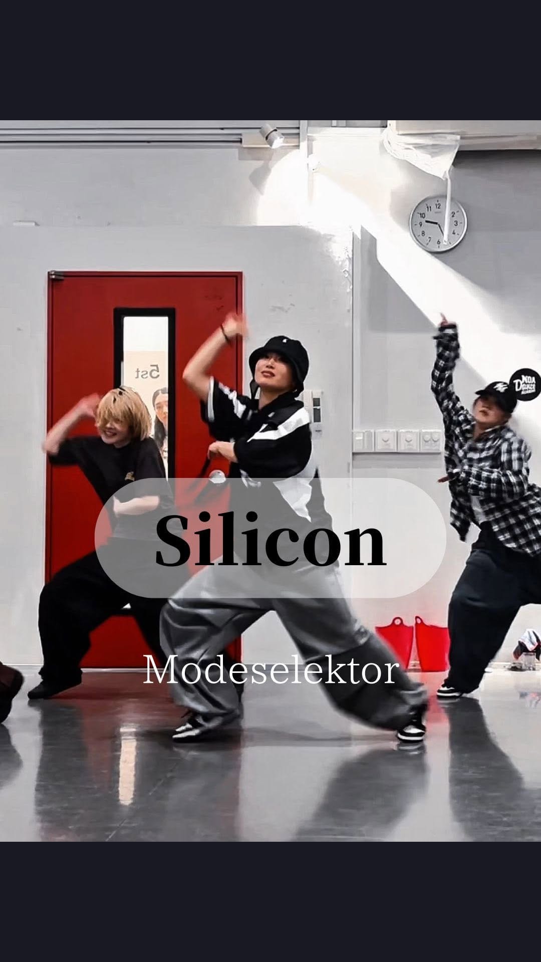 Post 3 by 𝐒𝐇𝐈𝐎𝐑𝐈 on Instagram (video)